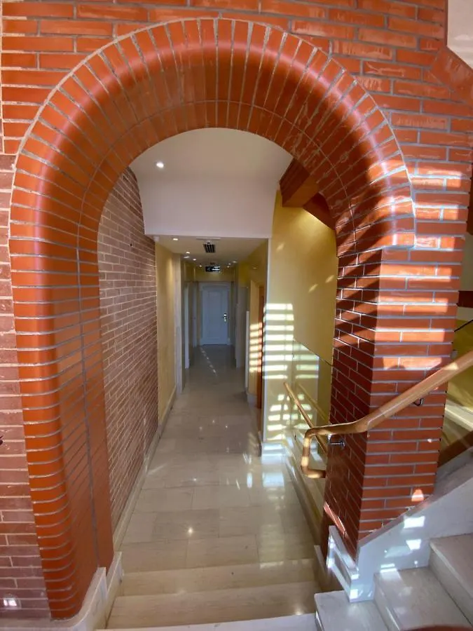 The Red Bricks Hotel Shkodër