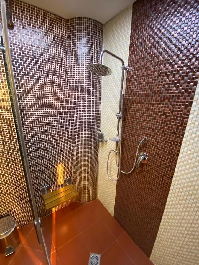The Red Bricks Hotel Shkoder