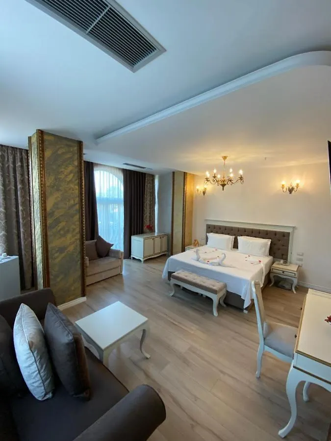 The Red Bricks Hotel Shkoder 4*,