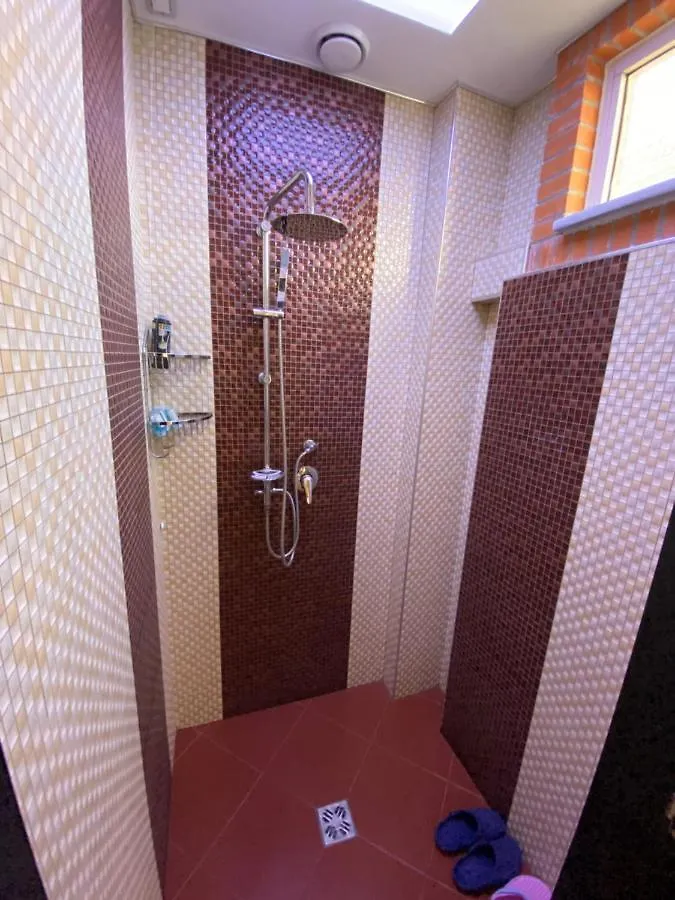 The Red Bricks Hotel Shkoder