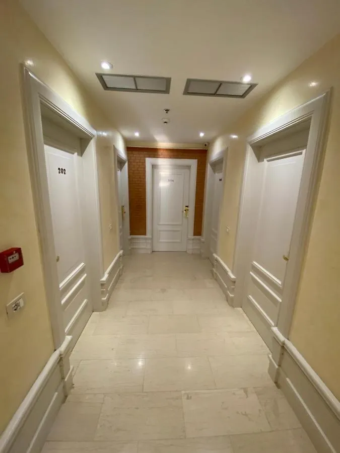 The Red Bricks Hotel Shkoder